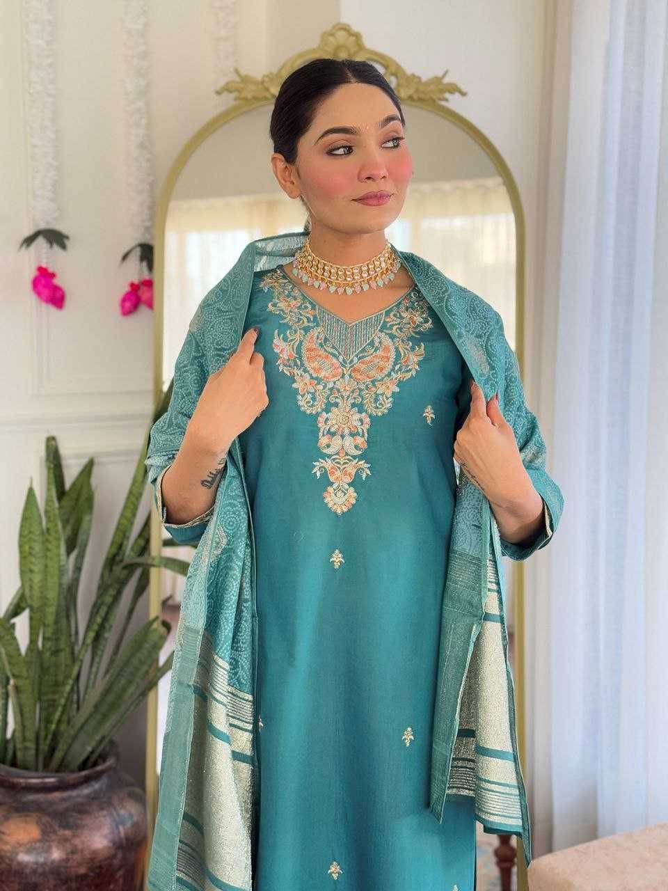Viscose Casual Long Embroidered Kurti - MYLUXURY LANE ENTERPRISE